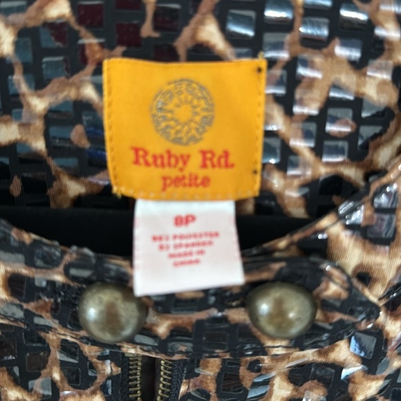 Rudy Rd Women's Shiny Textured Cheetah Print Zip Front Crop Bomber Jacke… - Picture 5 of 5